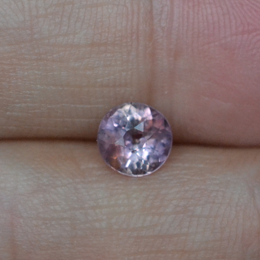 天然无烧粉色蓝宝石裸石圆形6.4毫米戒面1.4克拉满火高性价比包邮