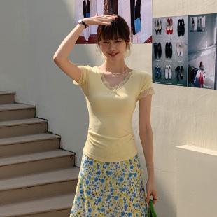 2026新款蕾丝拼接短袖T恤女甜美风春季设计感小众紧身短款上衣t恤