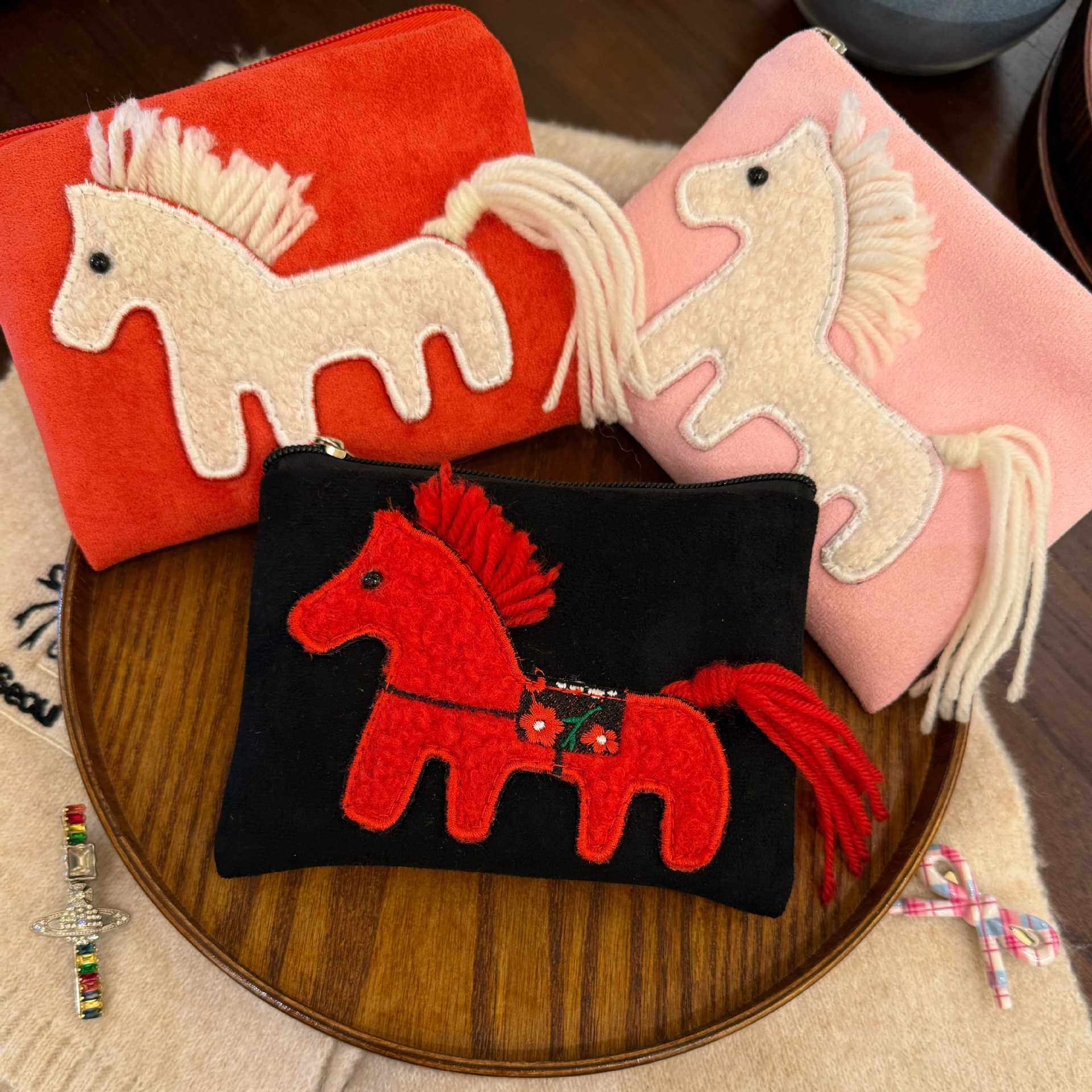 有趣琳 萌趣小马刺绣收纳包便携迷你化妆包女随身零钱卡包耳机,收纳整理,化妆箱/盒,淘宝优惠券,粉丝福利购,淘宝优惠卷