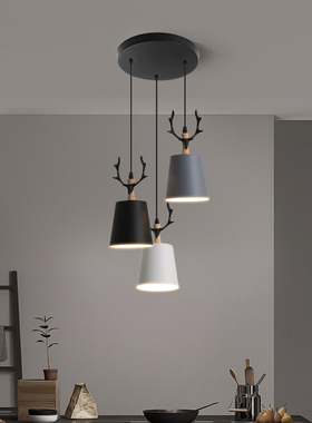 北欧餐厅灯三头简约现代饭厅餐桌灯具马卡龙鹿角吧台灯床头小吊灯