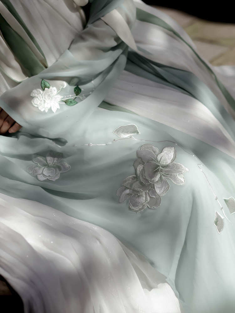 浣春纱原创汉服周边配饰女款百搭绣花披帛在类目 女装/女士精品, 唐装/民族服装/舞台服装, 民族服装/舞台装中 - 来自Buy2taobao.com提供专业的淘宝代购服务