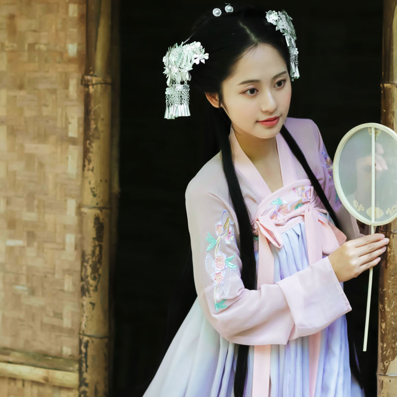 浣春纱原创春江水暖汉服女齐胸对襟一片式襦裙夏款绣花日常小清新在类目 女装/女士精品, 唐装/民族服装/舞台服装, 民族服装/舞台装中 - 来自Buy2taobao.com提供专业的淘宝代购服务