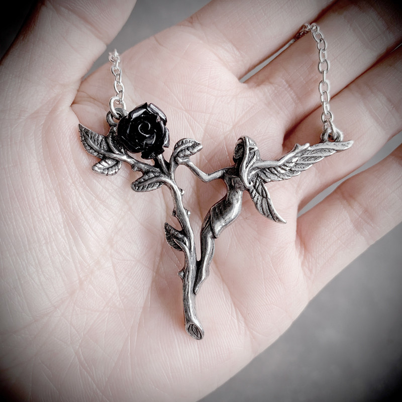 a牌朋克日欧美精致原宿黑玫瑰精灵项链吊坠 alchemy gothic p844