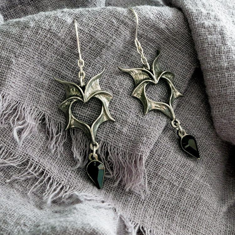 Alchemy Gothic E425 A牌暗黑朋克哥特翅膀翼精灵蝙蝠爱心耳环