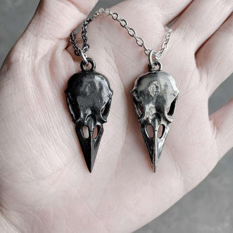 A牌朋克个性简约日韩版乌鸦颅情侣项链吊坠 Alchemy Gothic P834