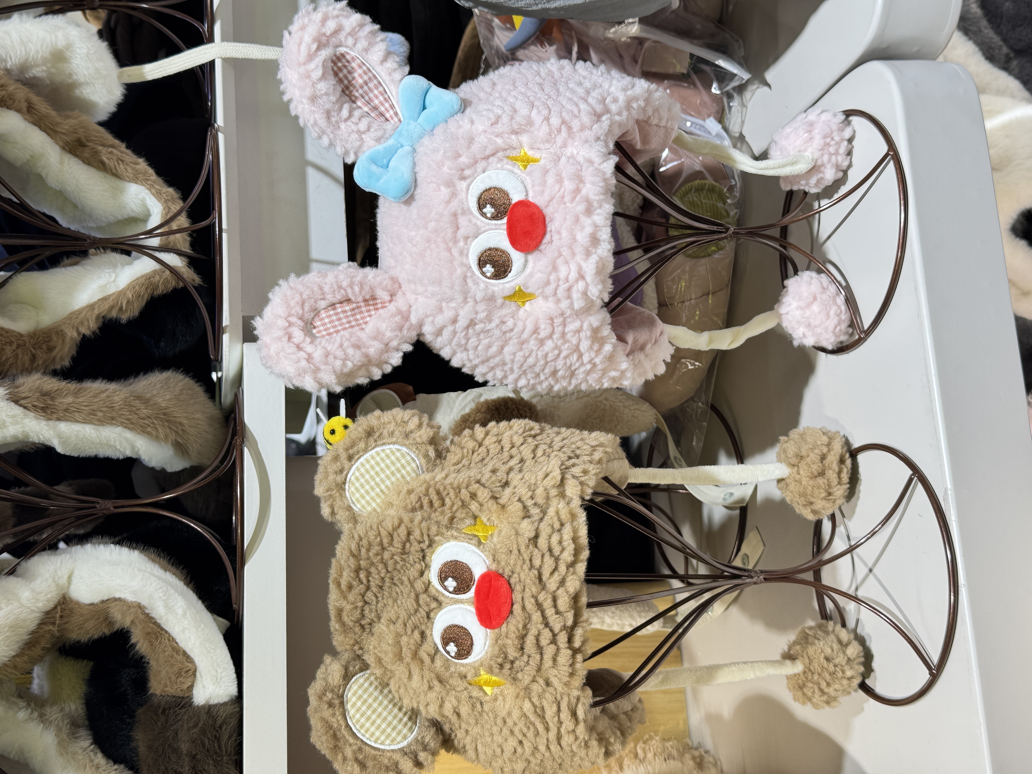 宝宝羊羔绒帽子可爱熊猫保暖加厚毛绒系带帽男女童冬款婴儿护耳帽