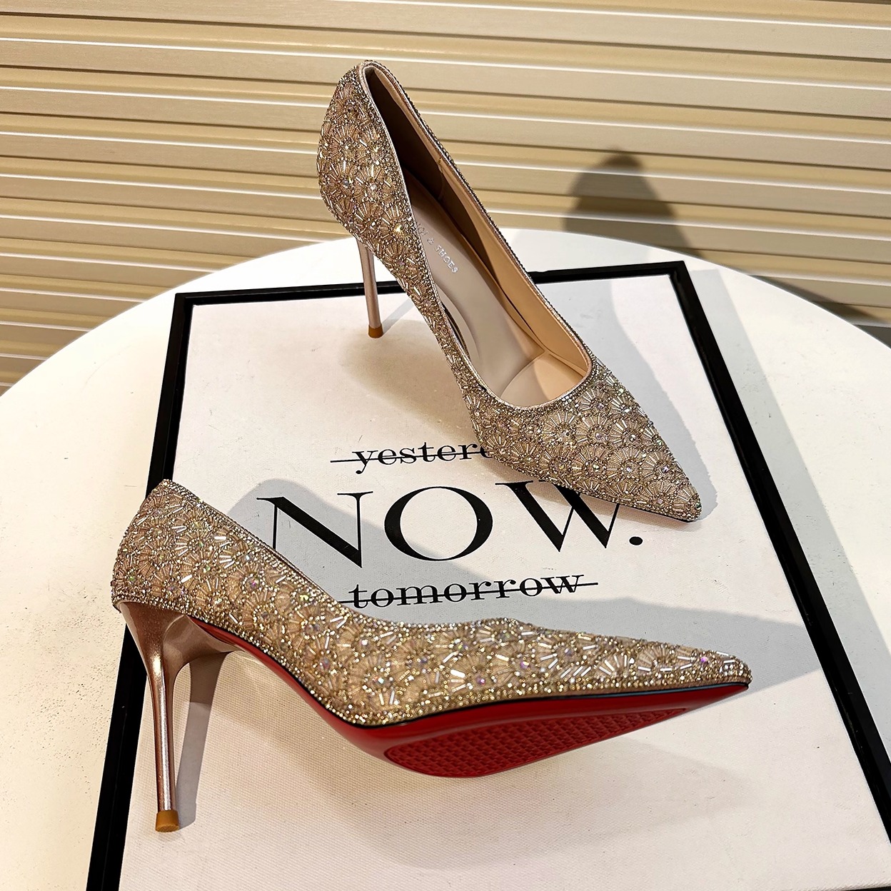 水钻宴会高跟鞋女不累脚细跟尖头气质名媛单鞋婚鞋日常可穿伴娘鞋