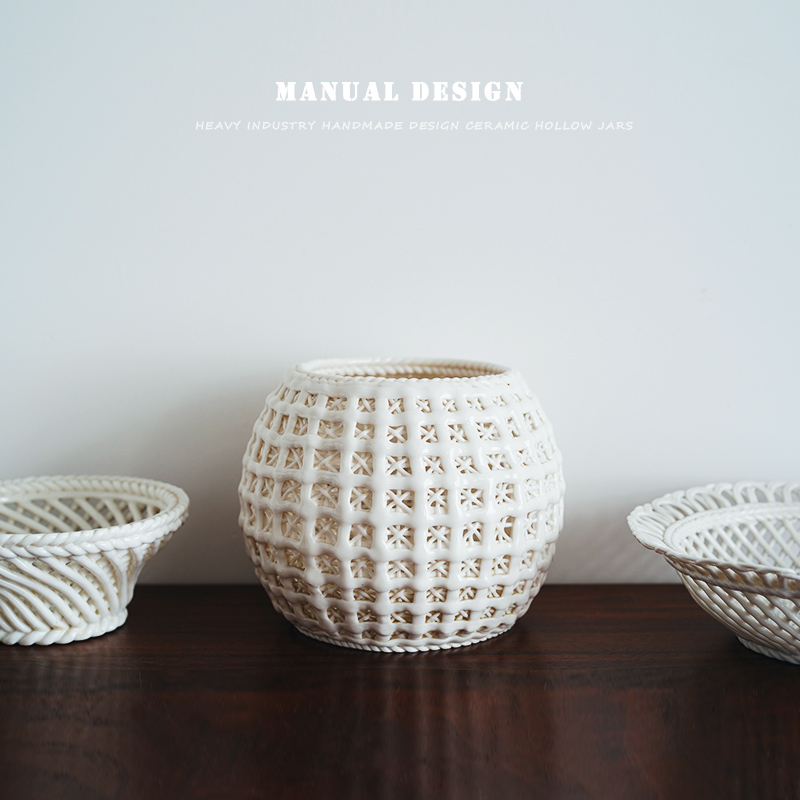 北欧镂空陶瓷罐子收纳
