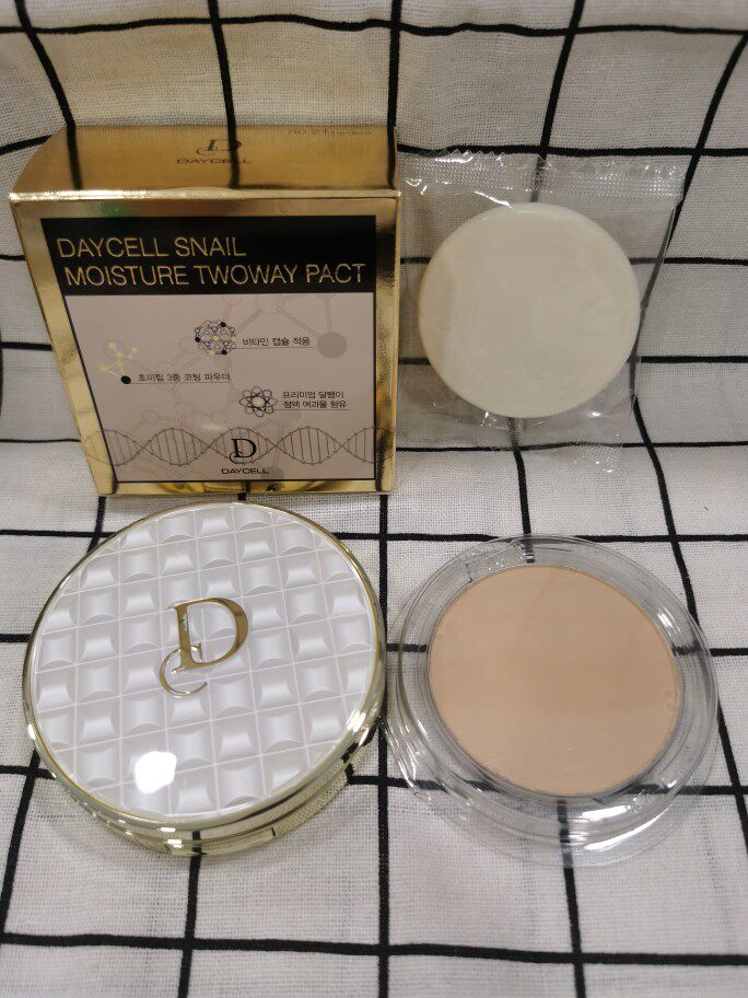 韩国正品daycell黛伊丝蜗牛保湿两用粉饼干粉定妆粉带替换装
