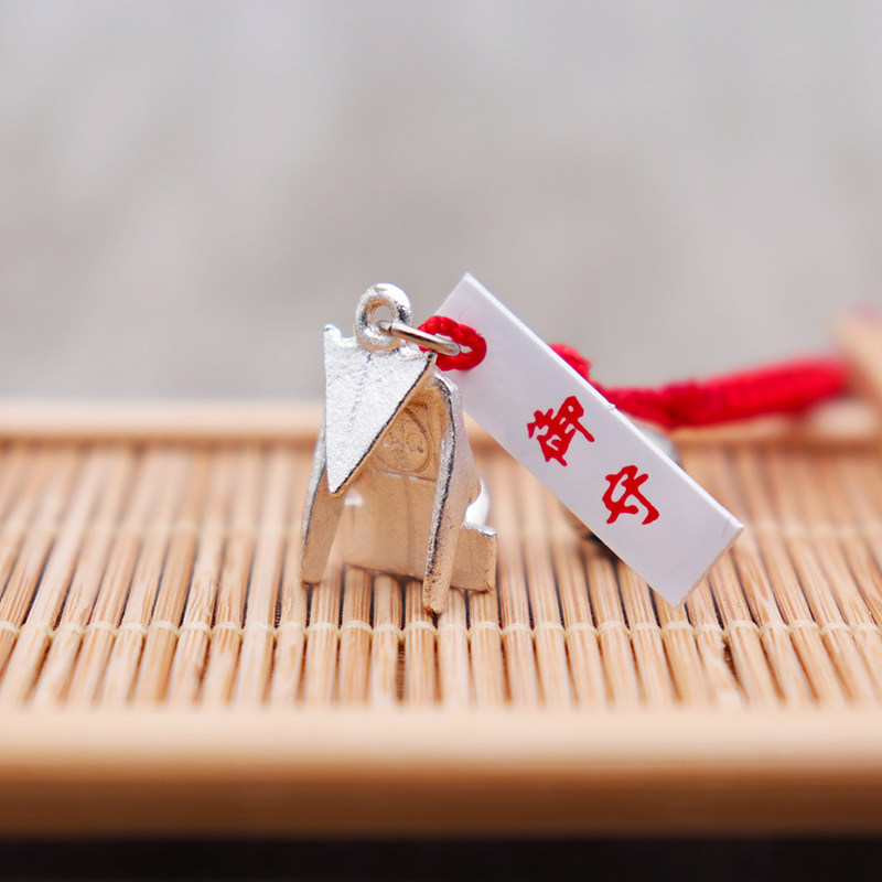 现货日本伏见稻荷大社金银狐狸御守桌面金属摆件钥匙手机挂件吊坠