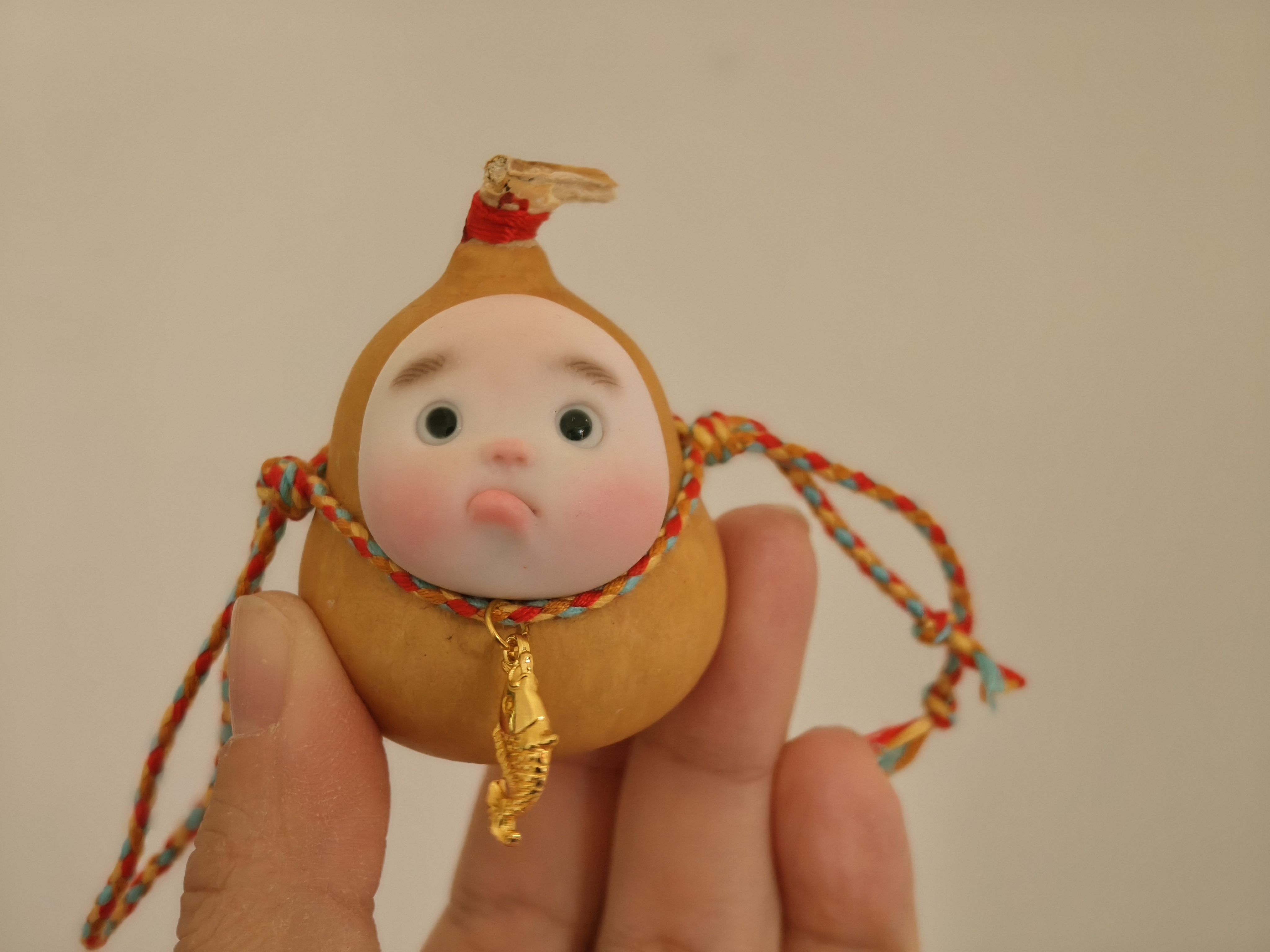 自制手工葫芦娃娃非豆豆眼撅嘴娃车挂包挂个性桌面摆件车内摆件