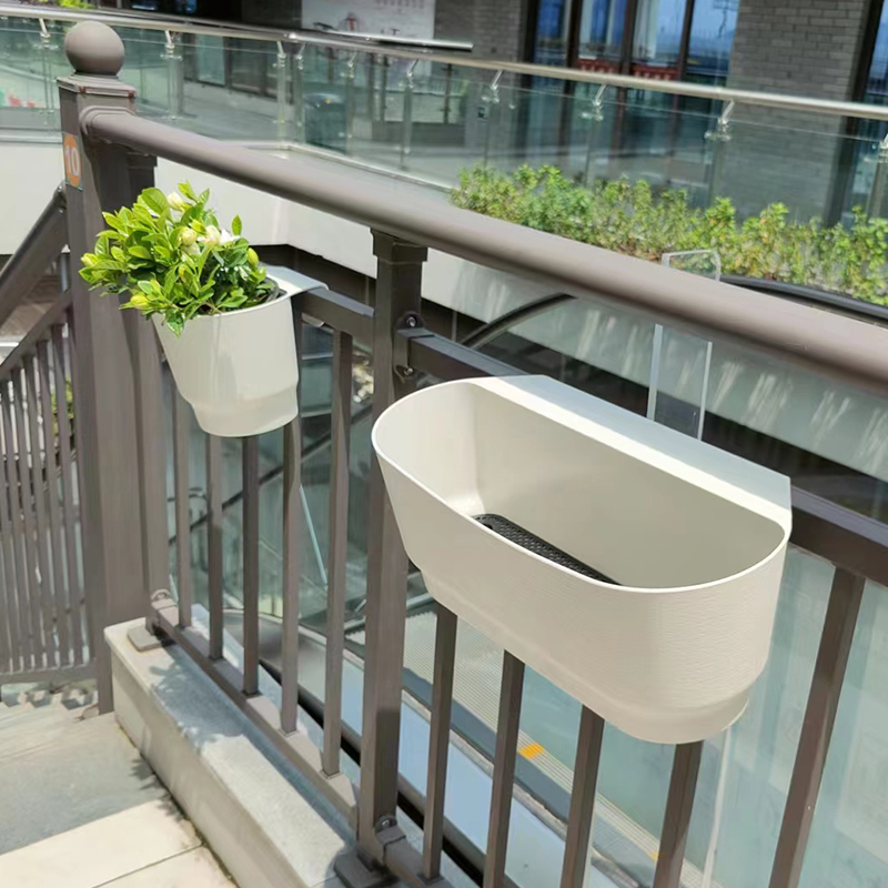 塑料简约挂在栏杆上的花盆悬挂式