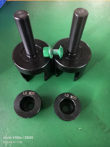 高速护栏螺栓连接副试验夹具