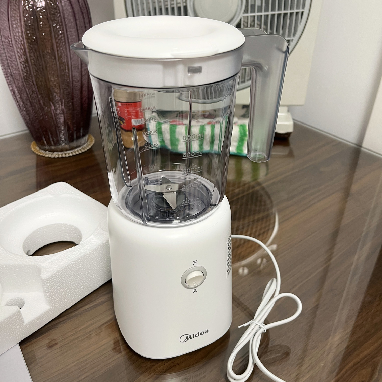 美的榨汁家用小型料理电动便携式榨果汁机辅食婴儿榨汁杯榨汁机