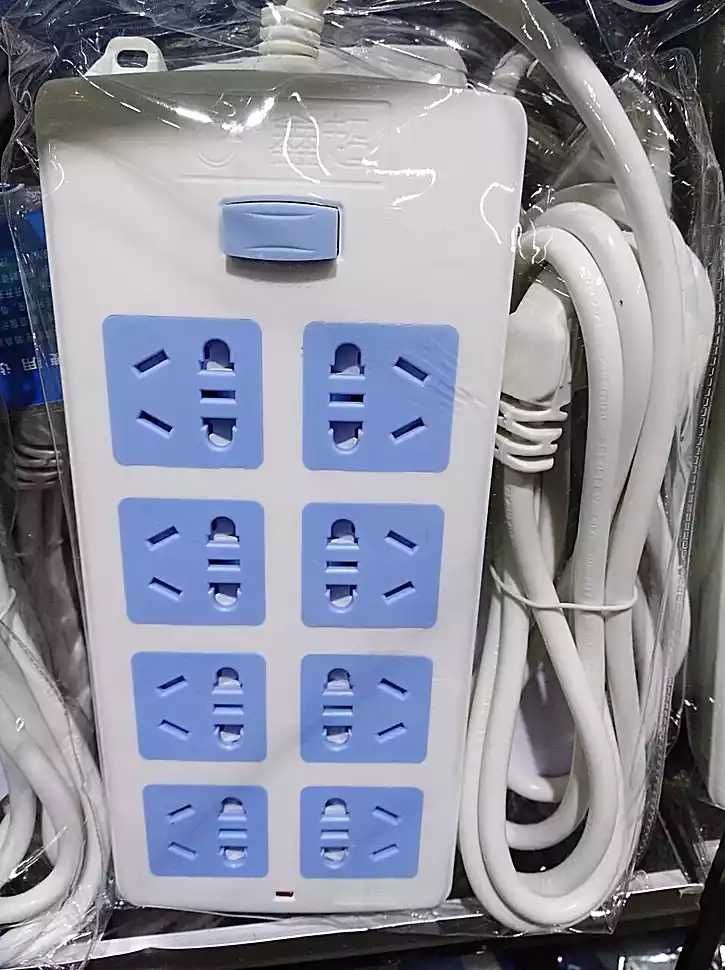 鑫超xc9849插座家用移动电磁炉冰箱洗衣机接线板安全门8插口1.8米