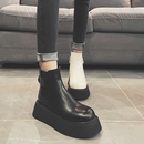 VRMCC真皮靴子女25春季短靴英伦松糕厚底套筒切尔西靴白色马丁靴