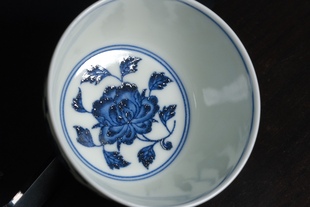 远山堂 缠枝牡丹纹小缸杯 仿明发色无敌 原立明堂画师亲献