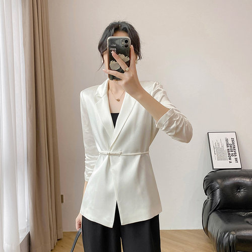 2026新款春夏新中式白色西服一粒扣修身收腰盘扣醋酸西装外套女