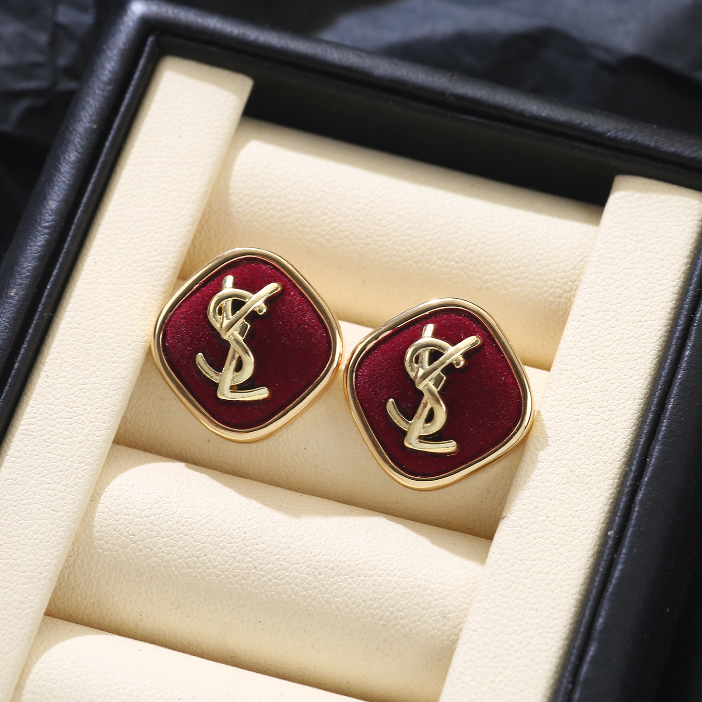 秋冬菱形红色丝绒字母小香风耳钉耳环2026新款爆款高级感轻奢耳饰,饰品/流行首饰/时尚饰品新,耳钉,淘宝优惠券,粉丝福利购,淘宝优惠卷