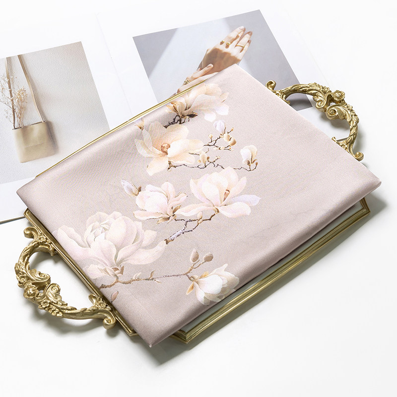 新款真丝丝巾礼盒女送妈妈生日礼物桑蚕丝中方巾围巾披肩