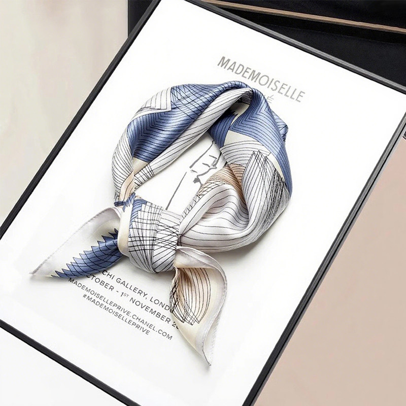 上海故事丝巾系脖高级感女2025新款真丝桑蚕丝小方巾妈妈生日礼盒