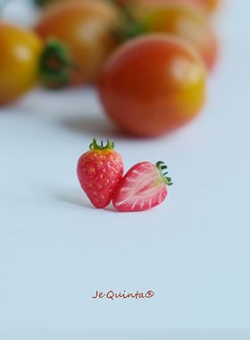 Quinta软陶手作不对称草莓925纯银耳钉无痛耳夹清新水果耳饰