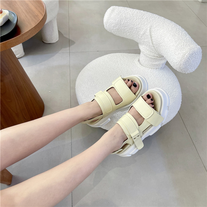 YYZJIANS女鞋休闲运动魔术贴松糕底凉鞋YY81216531（商场同款）