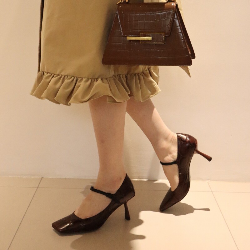 YYZJIANS女鞋真皮压纹一字扣玛丽珍单鞋YY81217711(商场同款)