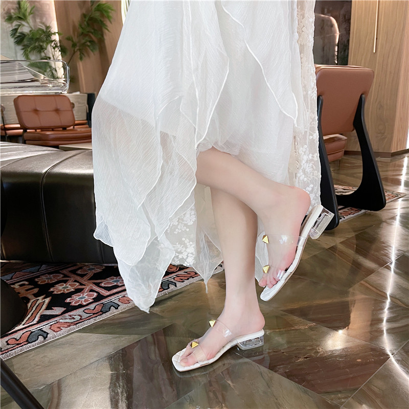 YYZJIANS女鞋透明胶片金属铆钉平跟凉拖YY81218932(商场同款)