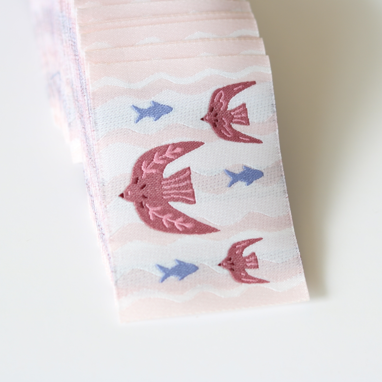 飞鸟与自然番外3飞鸟与鱼插画织唛商标布标领标服装辅料定制现货