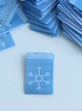 蓝色雪花双面对折织唛布标服装缝纫辅料商标设计定制源头工厂现货