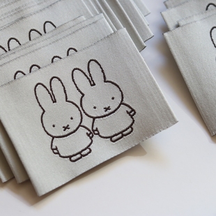 可爱卡通米fei兔织唛布标服装 辅料领标设计定制织标源头工厂现货