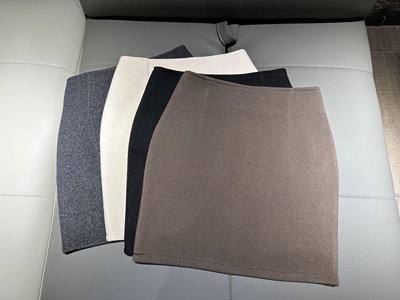 毛呢款短裙百搭修身款高腰半身裙