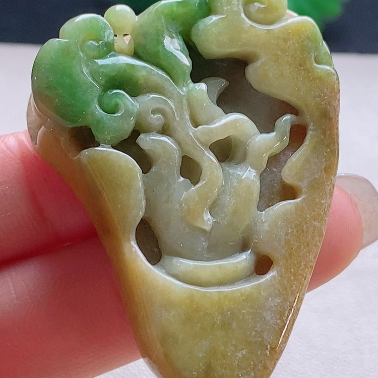 四会翡翠 水润黄加绿手工巧雕老坑种A货 佛手吊坠带证书