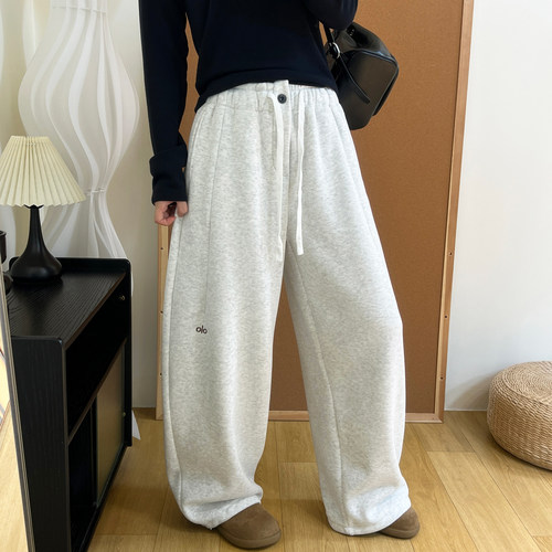 奥粒绒加厚字母刺绣抽绳弯刀裤冬季可收口阔腿束脚两穿高腰卫裤女