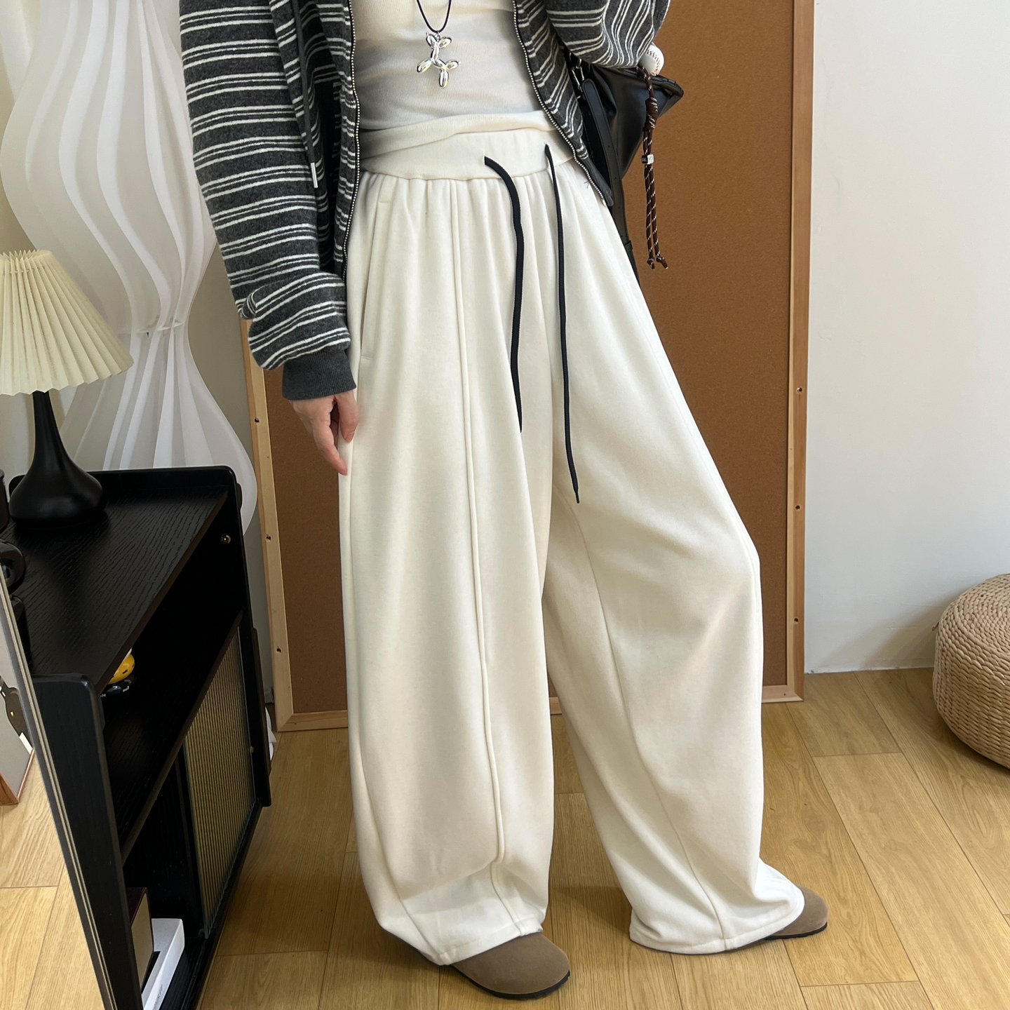 秋冬软糯羊绒裤女高级简约百搭松紧腰宽松阔腿拖地松弛感加绒裤子