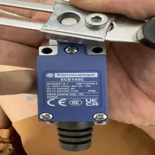 议价行程极限开关XCE145C XCE102可维修