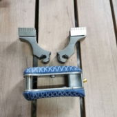 新款 钛合金龙齿弹弓龙齿折叠TC21钛合金弹弓一体暗扣