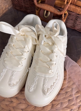 日系精致复古德训鞋女白色系带休闲板鞋百搭小白鞋运动鞋
