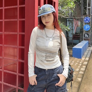显瘦t恤女秋季 印花长袖 修身 上衣ins 圆领辣妹短款 Wild 2025美式