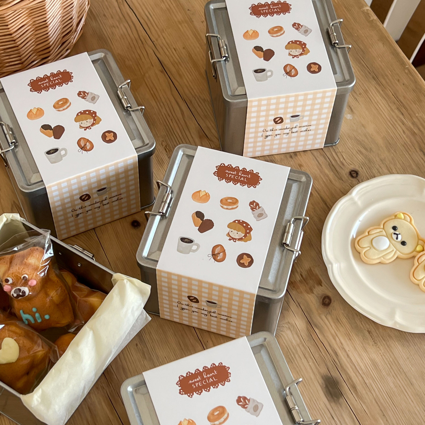 高级感曲奇饼干包装盒空盒马口铁搭扣铁盒烘焙糖果盒子伴手礼定制