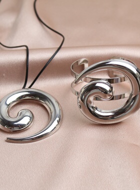 欧美风格金属光亮面项链