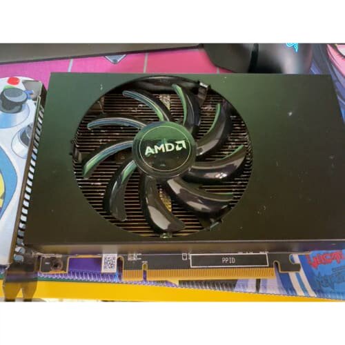到货几张原装风扇vega56 8g itx短卡 满功耗1图片