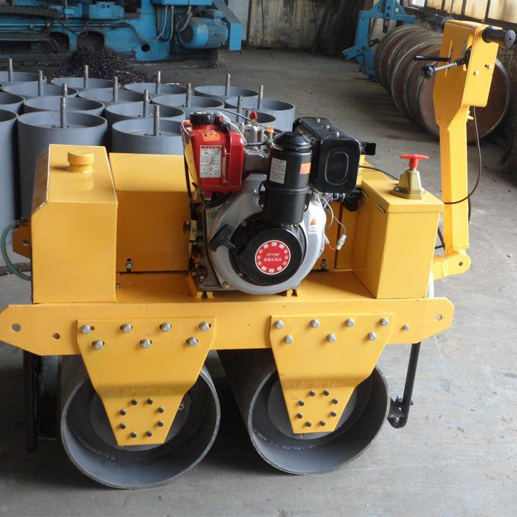 小型压路机1-8吨手扶式单轮双轮震动压实机双驱双振座驾式压路机
