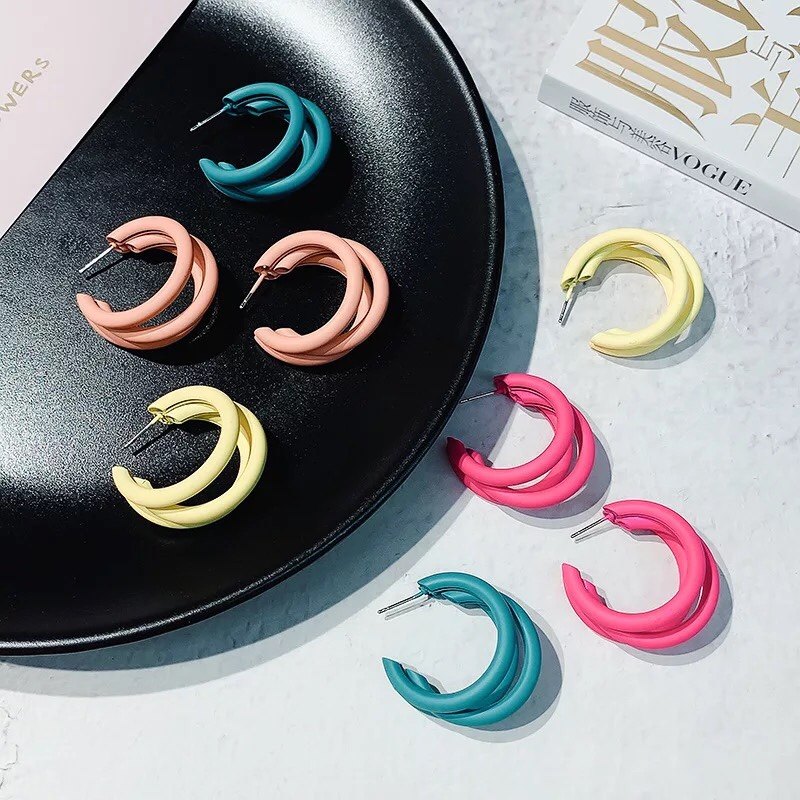 设计感小众三层金属彩色耳圈糖果色百搭圆圈小清新荧光色耳钉耳环