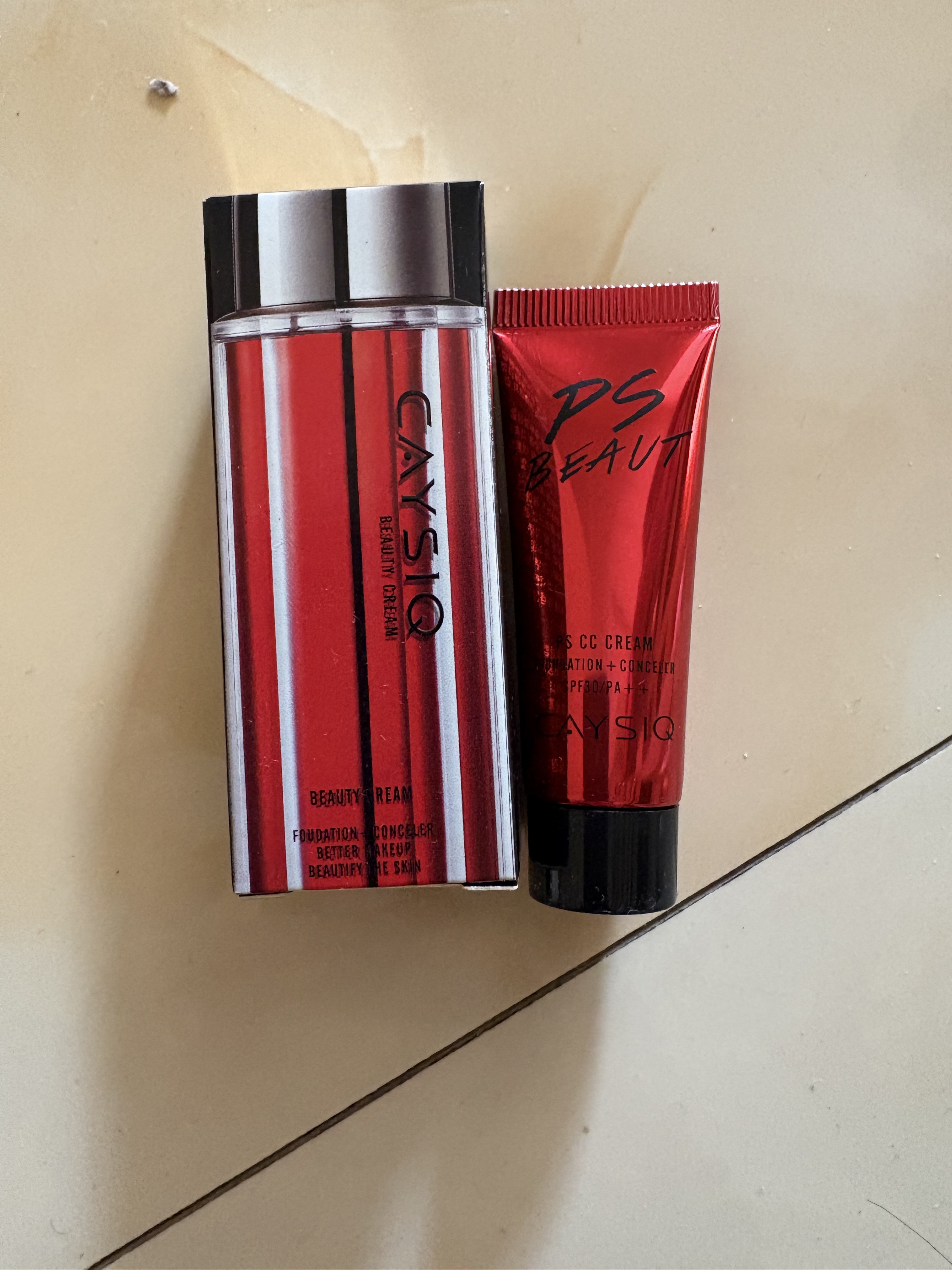 凯丝绮美颜霜凯丝绮粉底液试用装遮瑕定妆试用装量少，介意勿拍