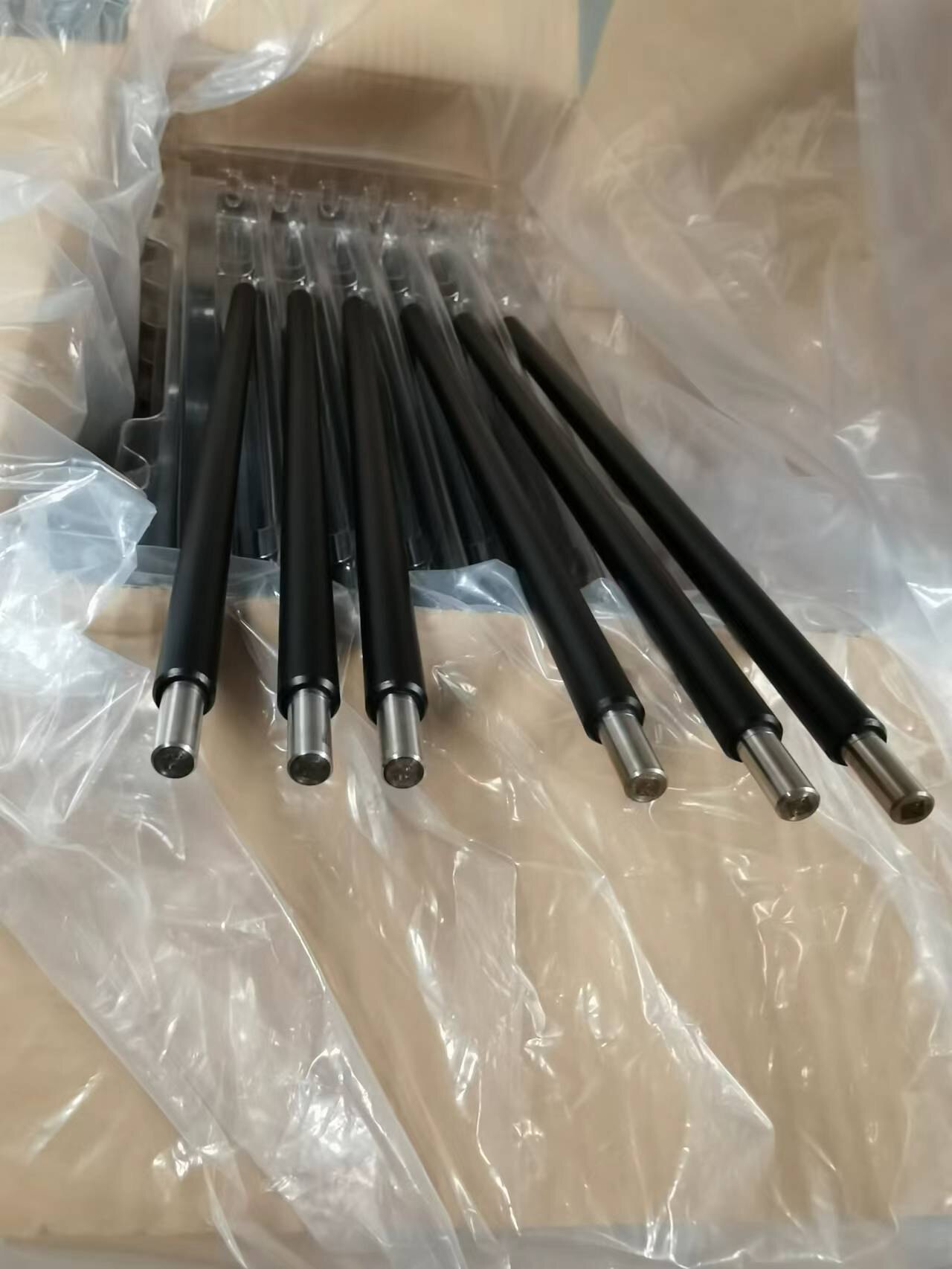 富士施乐2100 3100 v180 v80 3371 6671 4471 7771鼓架充电辊