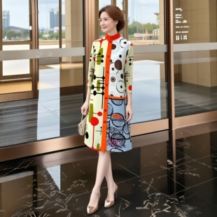 减龄显瘦 妈妈装 2026早春新中式 立领印花褶皱连衣裙女宽松休闲大码