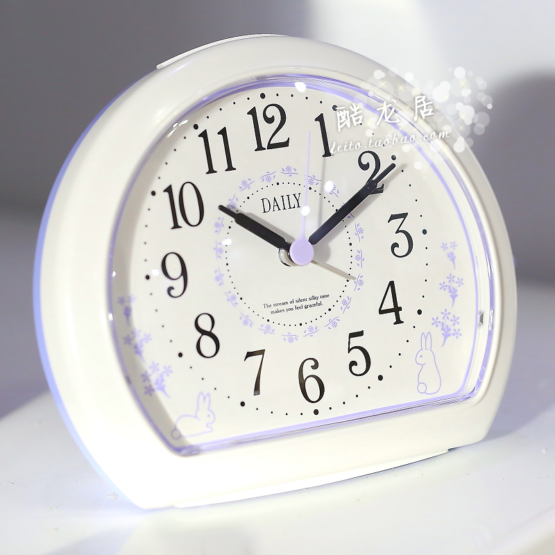 日本丽声原装进口daily儿童学生宿舍小兔子卡通卧室扫秒静音闹钟