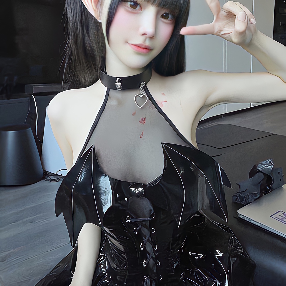 性感魅魔修身亮面连衣裙挂脖绑带短裙恶魔女仆制服万圣节cos服装